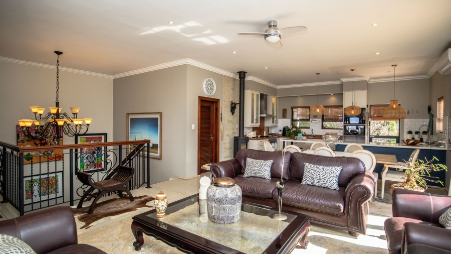 3 Bedroom Property for Sale in The Coves North West